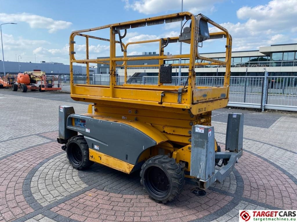 Haulotte Compact 12DX Diesel 4x4 Scissor Work Lift 1206cm - Ножичний підйомник: фото 2 Haulotte Compact 12DX Diesel 4x4 Scissor Work Lift 1206cm - Ножичний підйомник: фото 2