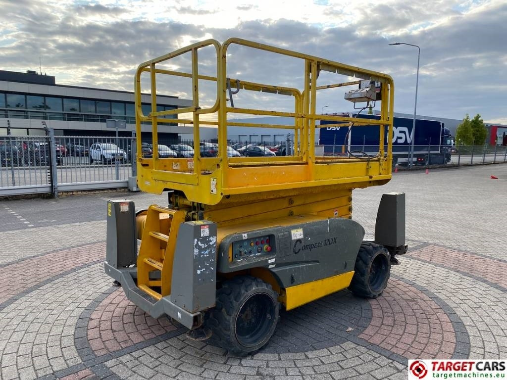 Haulotte Compact 12DX Diesel 4x4 Scissor Work Lift 1206cm - Ножичний підйомник: фото 3 Haulotte Compact 12DX Diesel 4x4 Scissor Work Lift 1206cm - Ножичний підйомник: фото 3