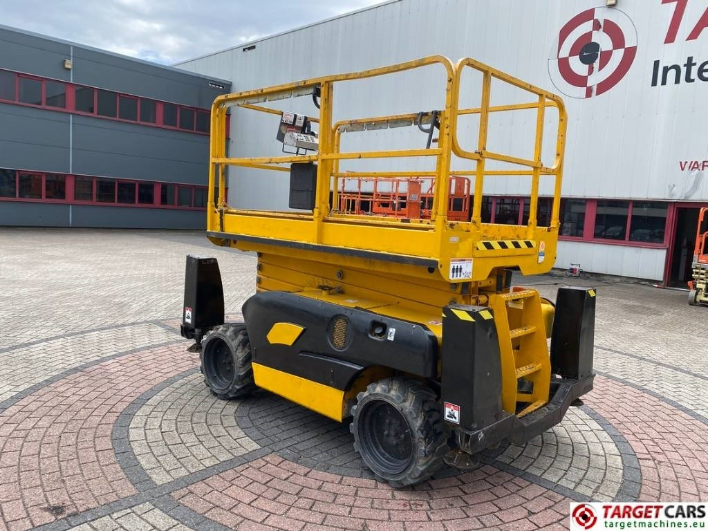 Haulotte Compact 12DX Diesel 4x4 Scissor Work Lift 1206cm - Ножичний підйомник: фото 4 Haulotte Compact 12DX Diesel 4x4 Scissor Work Lift 1206cm - Ножичний підйомник: фото 4