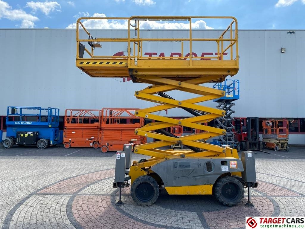 Haulotte Compact 12DX Diesel 4x4 Scissor Work Lift 1206cm - Ножичний підйомник: фото 5 Haulotte Compact 12DX Diesel 4x4 Scissor Work Lift 1206cm - Ножичний підйомник: фото 5