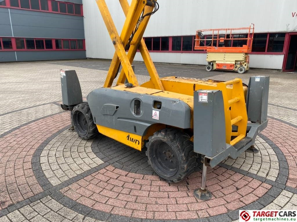 Ножичний підйомник Haulotte Compact 12DX Diesel 4x4 Scissor Work Lift 1206cm: фото 18 Ножичний підйомник Haulotte Compact 12DX Diesel 4x4 Scissor Work Lift 1206cm: фото 18