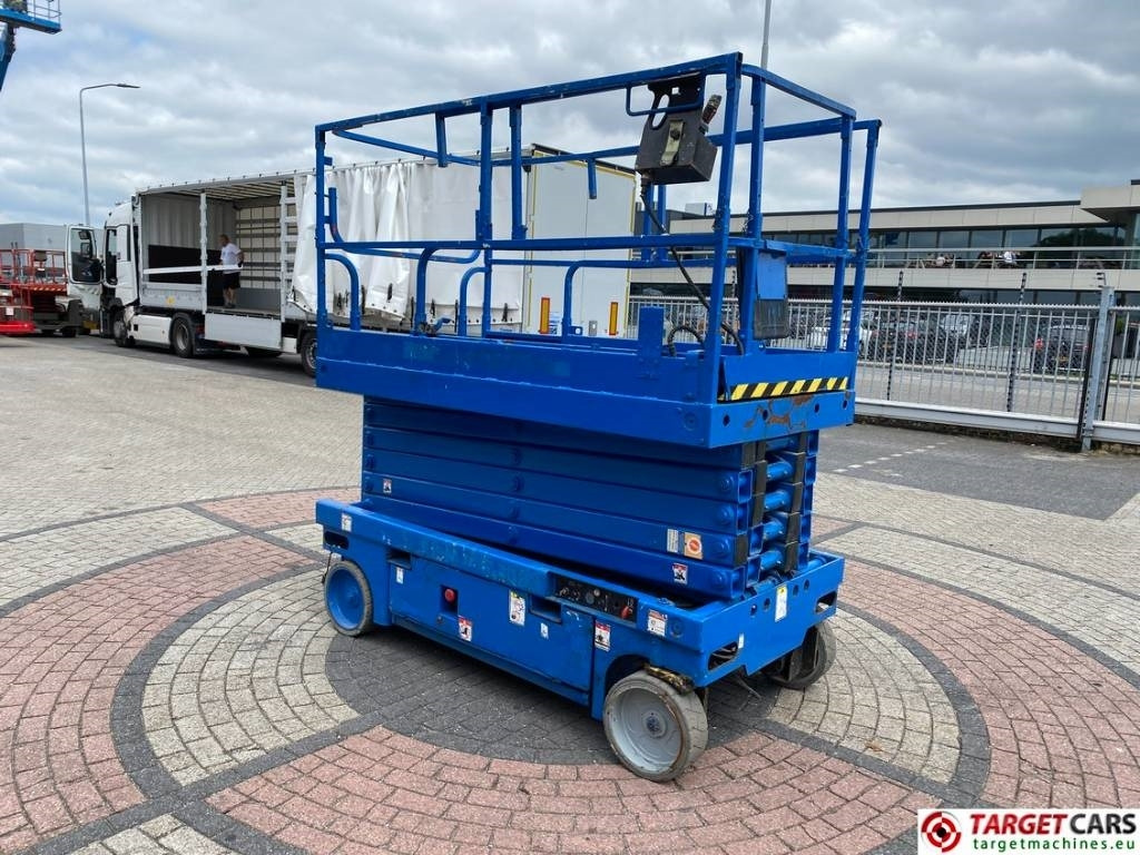 Haulotte Compact 14 Electric Scissor Work Lift 1385cm - Ножичний підйомник: фото 2 Haulotte Compact 14 Electric Scissor Work Lift 1385cm - Ножичний підйомник: фото 2