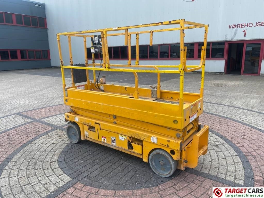 Haulotte Compact 8 Electric Scissor Work Lift 818cm - Ножичний підйомник: фото 4 Haulotte Compact 8 Electric Scissor Work Lift 818cm - Ножичний підйомник: фото 4