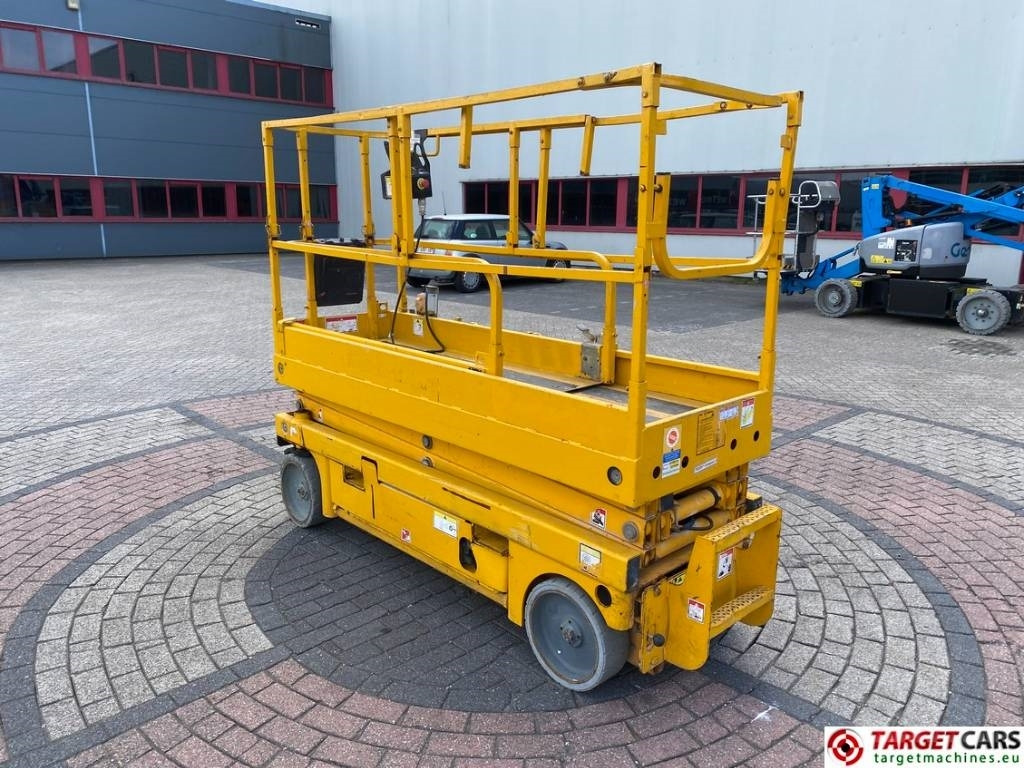 Haulotte Compact 8 Electric Scissor Work Lift 818cm - Ножичний підйомник: фото 4 Haulotte Compact 8 Electric Scissor Work Lift 818cm - Ножичний підйомник: фото 4