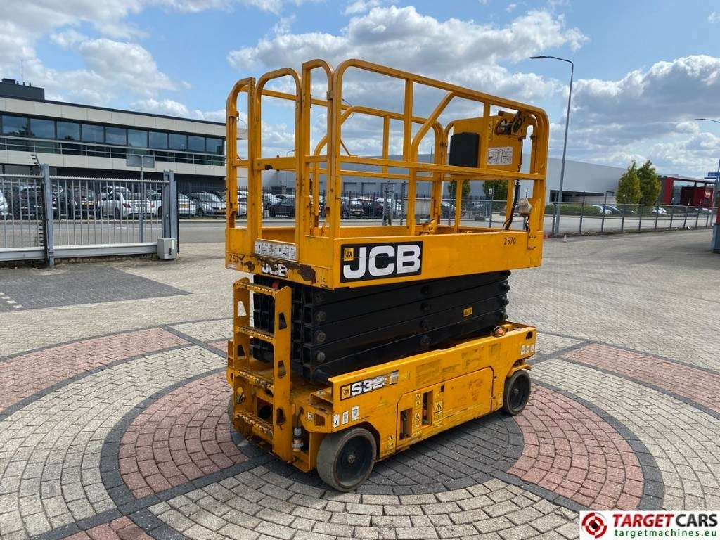 JCB S3246E Electric Scissor Work Lift 1200cm - Ножичний підйомник: фото 3 JCB S3246E Electric Scissor Work Lift 1200cm - Ножичний підйомник: фото 3