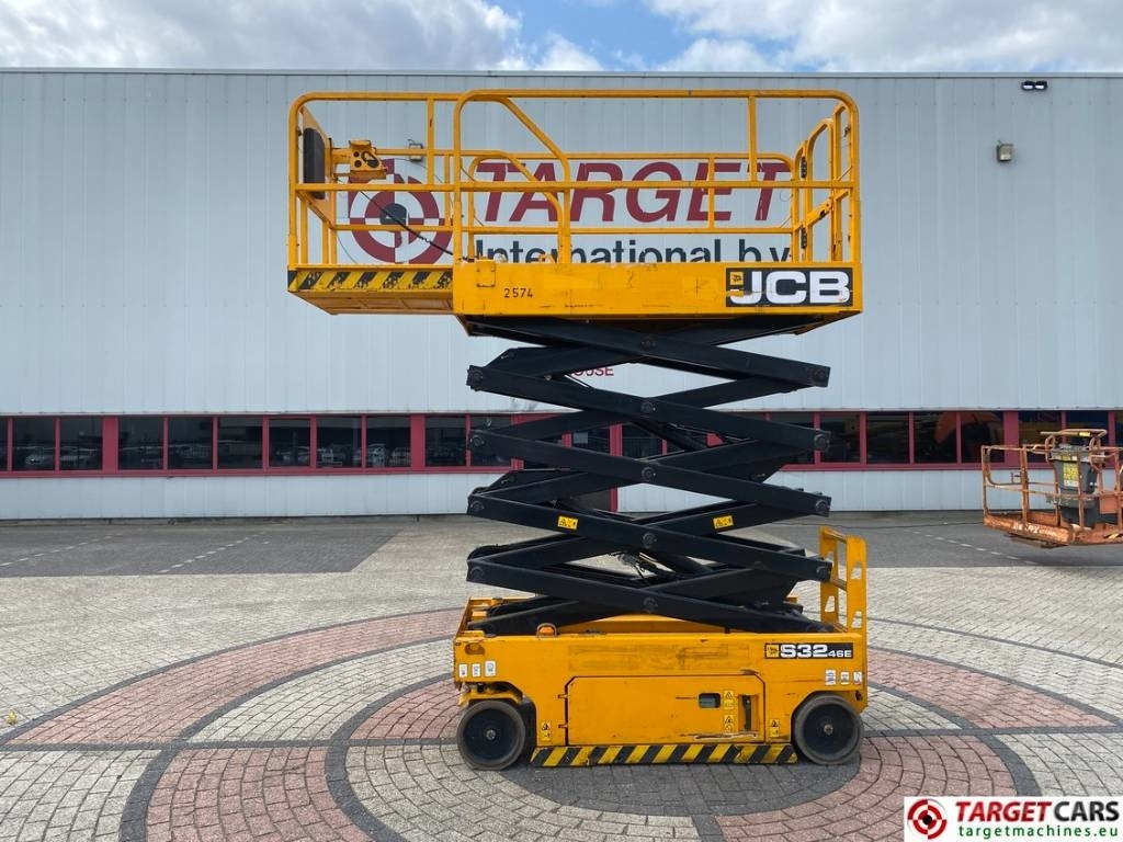 JCB S3246E Electric Scissor Work Lift 1200cm - Ножичний підйомник: фото 5 JCB S3246E Electric Scissor Work Lift 1200cm - Ножичний підйомник: фото 5