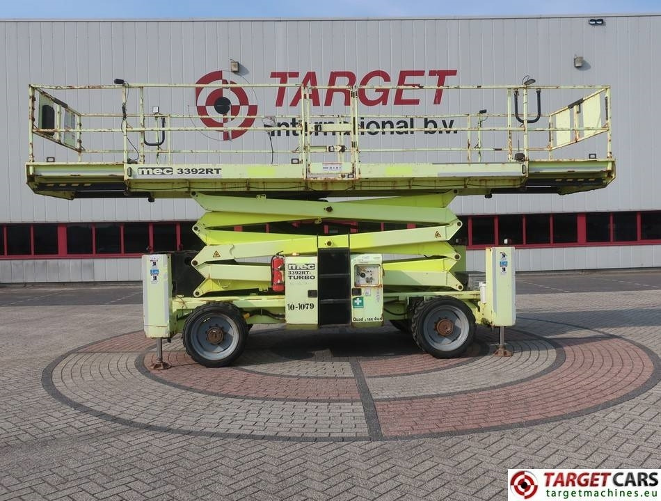 MEC 3392RT-T Diesel 4x4 Scissor Work Lift 1200cm - Ножичний підйомник: фото 5 MEC 3392RT-T Diesel 4x4 Scissor Work Lift 1200cm - Ножичний підйомник: фото 5
