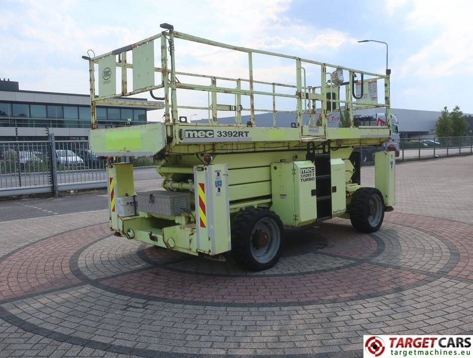 MEC 3392RT-T Diesel 4x4 Scissor Work Lift 1200cm - Ножичний підйомник: фото 3 MEC 3392RT-T Diesel 4x4 Scissor Work Lift 1200cm - Ножичний підйомник: фото 3