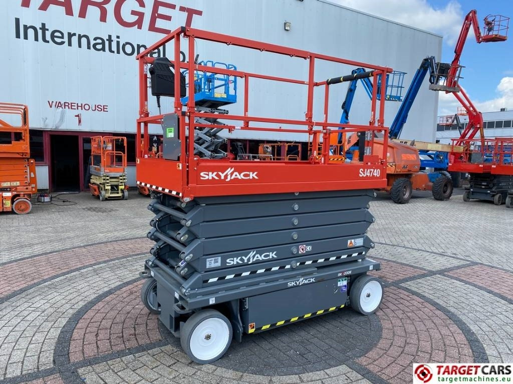 SkyJack SJ4740 Electric 4740 Scissor Work Lift 1380cm - Ножичний підйомник: фото 1 SkyJack SJ4740 Electric 4740 Scissor Work Lift 1380cm - Ножичний підйомник: фото 1