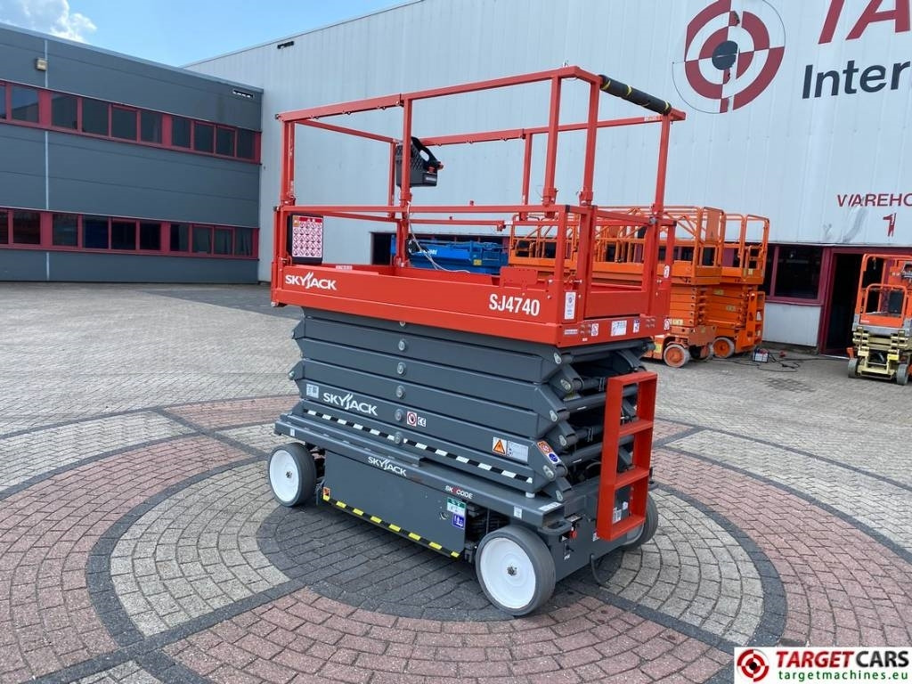 SkyJack SJ4740 Electric 4740 Scissor Work Lift 1380cm - Ножичний підйомник: фото 4 SkyJack SJ4740 Electric 4740 Scissor Work Lift 1380cm - Ножичний підйомник: фото 4