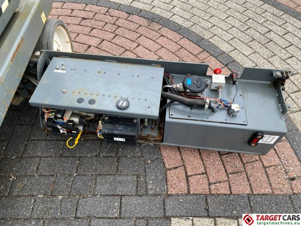 Ножичний підйомник SkyJack SJIII-4740 Electric 4740 Scissor Work Lift 1380cm: фото 16 Ножичний підйомник SkyJack SJIII-4740 Electric 4740 Scissor Work Lift 1380cm: фото 16