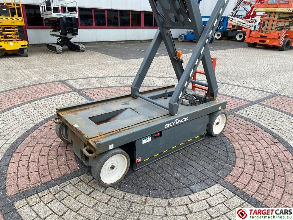 Ножичний підйомник SkyJack SJIII-4740 Electric 4740 Scissor Work Lift 1380cm: фото 27 Ножичний підйомник SkyJack SJIII-4740 Electric 4740 Scissor Work Lift 1380cm: фото 27