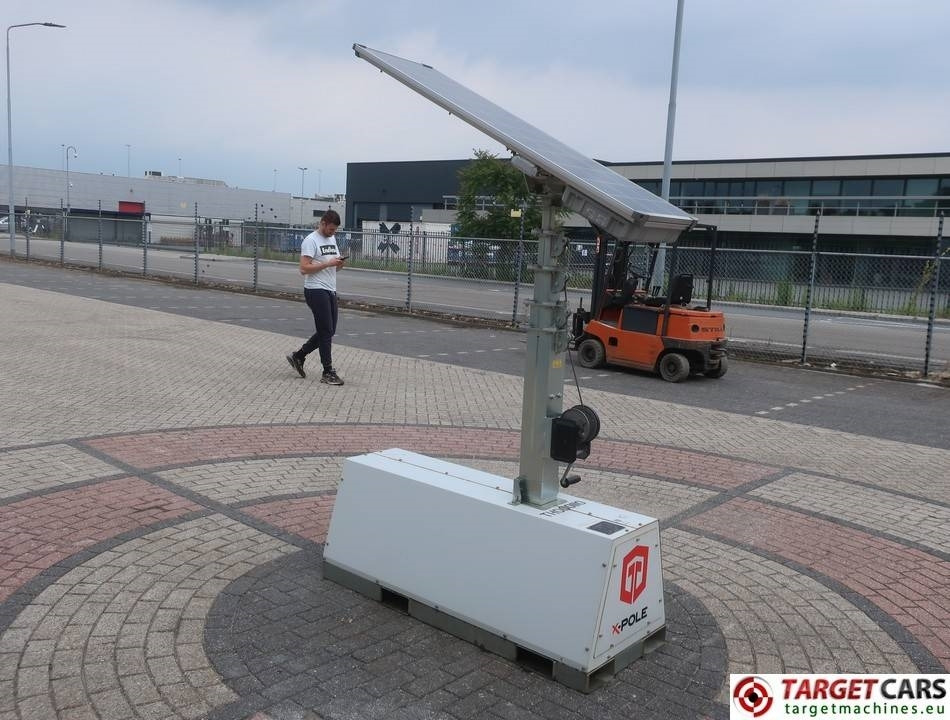 Trime X-Pole Tower Light 2x25W Led Solar Panel - Освітлювальна вежа: фото 2 Trime X-Pole Tower Light 2x25W Led Solar Panel - Освітлювальна вежа: фото 2