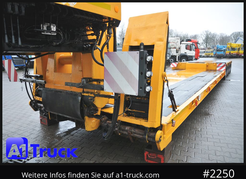 GOLDHOFER 4 Achs Tiefbett, Tieflader, Auffahrrampen, - Низькорамна платформа напівпричіп: фото 5 GOLDHOFER 4 Achs Tiefbett, Tieflader, Auffahrrampen, - Низькорамна платформа напівпричіп: фото 5