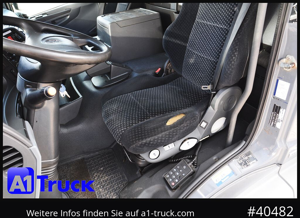 MERCEDES-BENZ 1824 LL Carrier 950 Mt, 3 Kammern, Automatik - Рефрижератор вантажівка: фото 4 MERCEDES-BENZ 1824 LL Carrier 950 Mt, 3 Kammern, Automatik - Рефрижератор вантажівка: фото 4