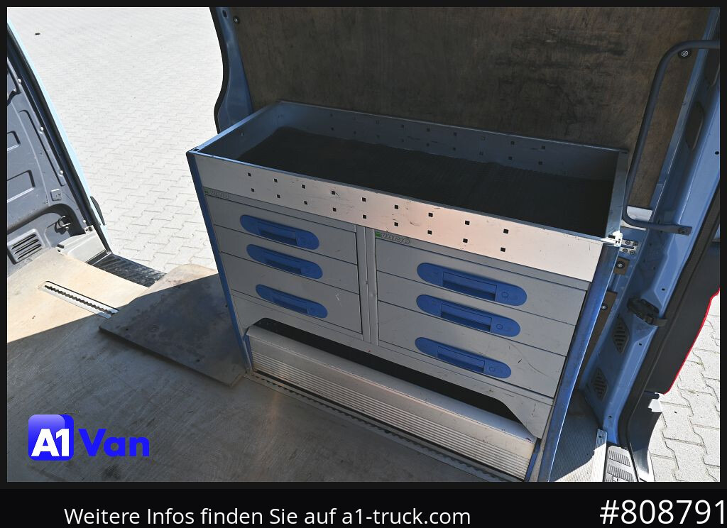 VOLKSWAGEN Crafter 35 L1H2, AHK, Standheizung, Werkstatteinrichtung - Суцільнометалевий фургон: фото 4 VOLKSWAGEN Crafter 35 L1H2, AHK, Standheizung, Werkstatteinrichtung - Суцільнометалевий фургон: фото 4