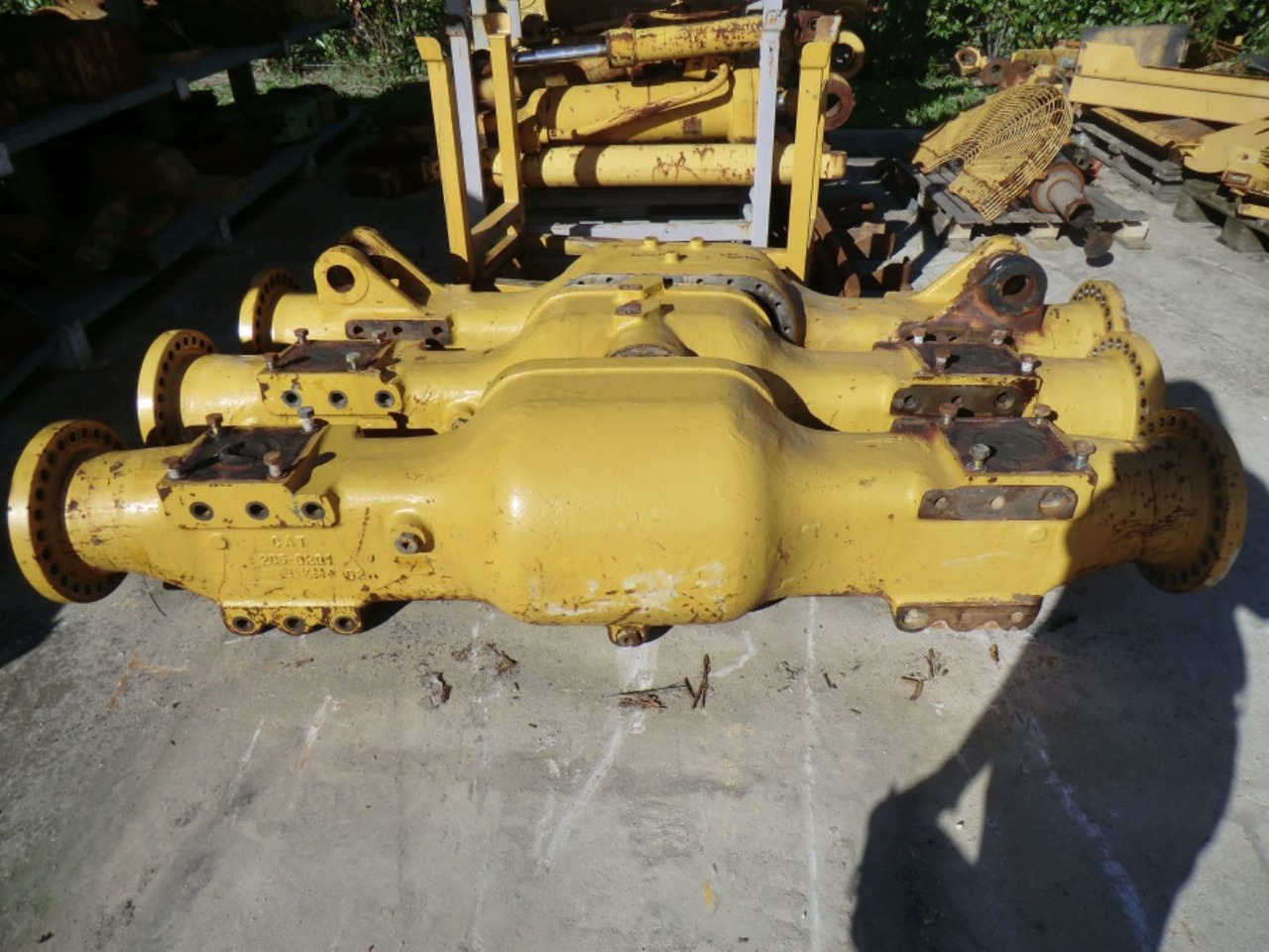 Caterpillar 735 ALLOGGIAMENTO ASSALE CENTRALE - Вісь та запчастини в категорії Будівельна техніка: фото 2 Caterpillar 735 ALLOGGIAMENTO ASSALE CENTRALE - Вісь та запчастини в категорії Будівельна техніка: фото 2