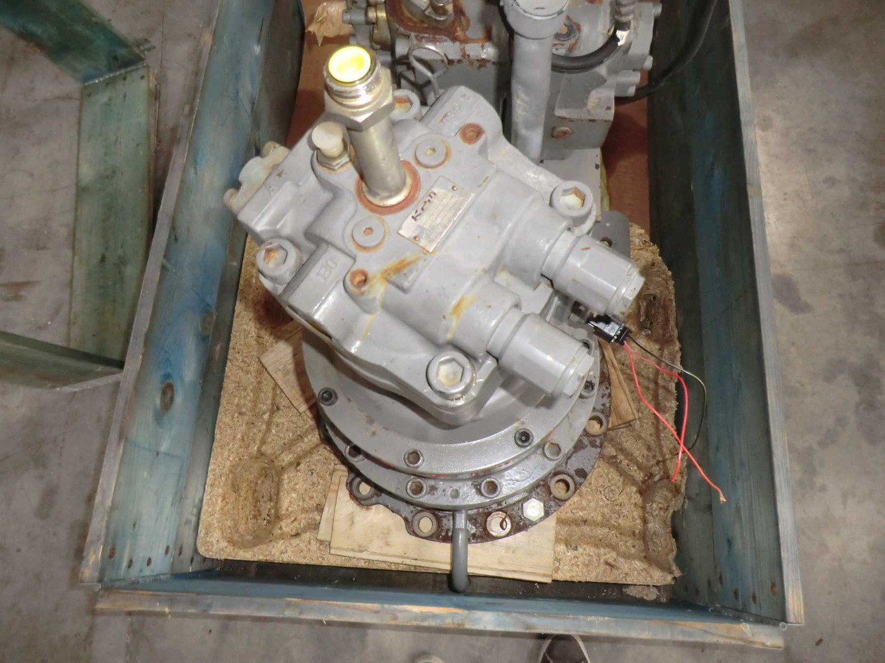 HITACHI ZX240 BAS RIDUTTORE DI ROTAZIONE APERTO E CONTROLLATO. - Трансмісія в категорії Будівельна техніка: фото 5 HITACHI ZX240 BAS RIDUTTORE DI ROTAZIONE APERTO E CONTROLLATO. - Трансмісія в категорії Будівельна техніка: фото 5