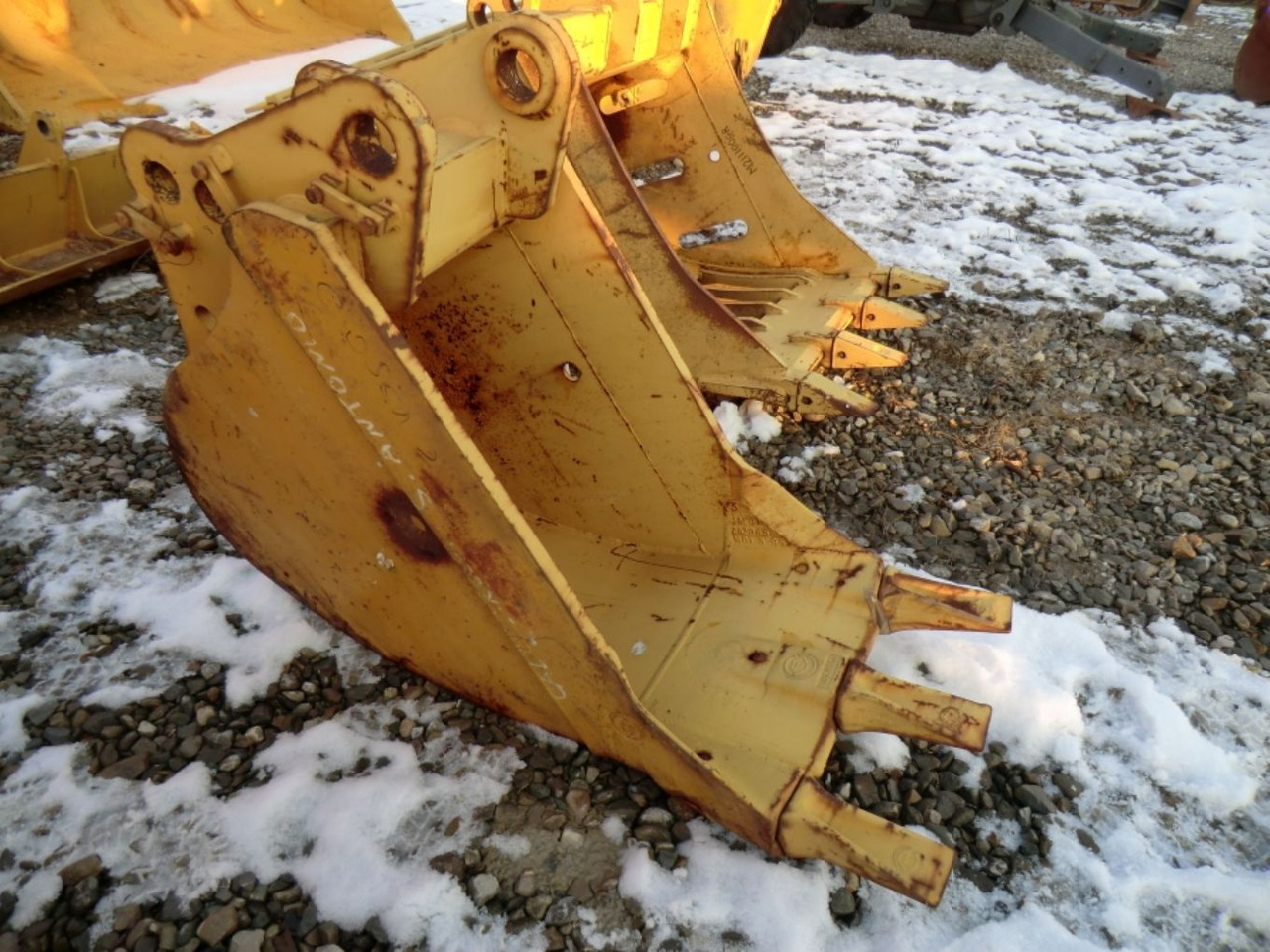 Mantovani Benne L 221 GP Benna con denti, larghezza mm 600. - Ківш екскаватора: фото 1 Mantovani Benne L 221 GP Benna con denti, larghezza mm 600. - Ківш екскаватора: фото 1