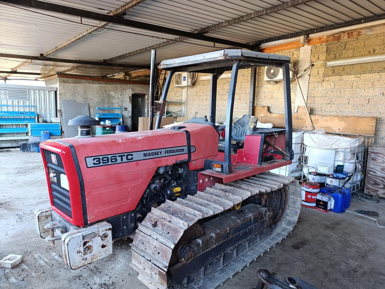 Massey Ferguson 396 TC - Гусеничний трактор: фото 1 Massey Ferguson 396 TC - Гусеничний трактор: фото 1