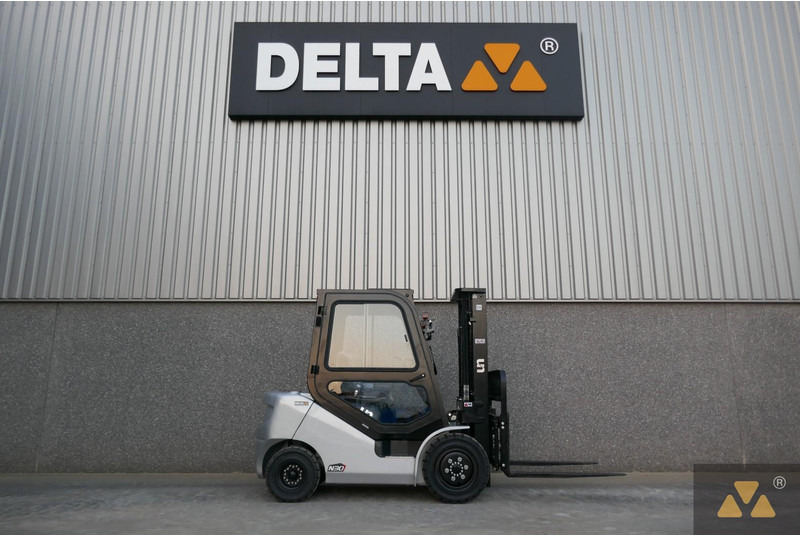 Un FD30T-NJB1 - Будівельна техніка: фото 2 Un FD30T-NJB1 - Будівельна техніка: фото 2