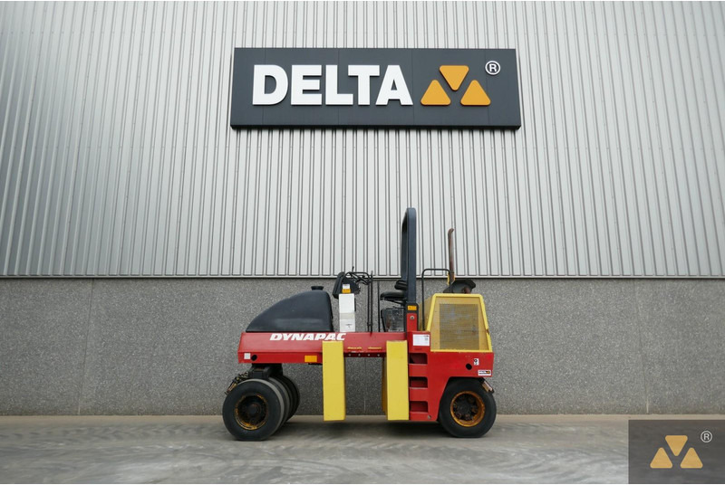 Dynapac CP142 - Коток пневмоколісний: фото 1 Dynapac CP142 - Коток пневмоколісний: фото 1