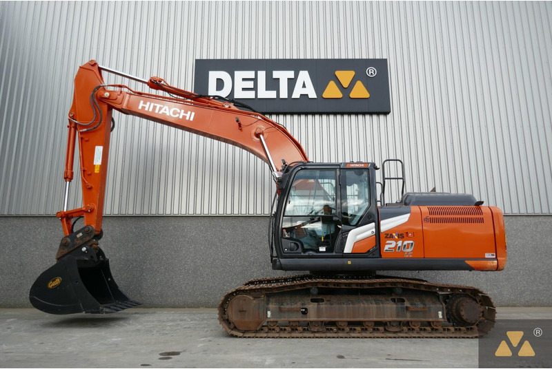 Hitachi ZX210LC-7 - Гусеничний екскаватор: фото 1 Hitachi ZX210LC-7 - Гусеничний екскаватор: фото 1