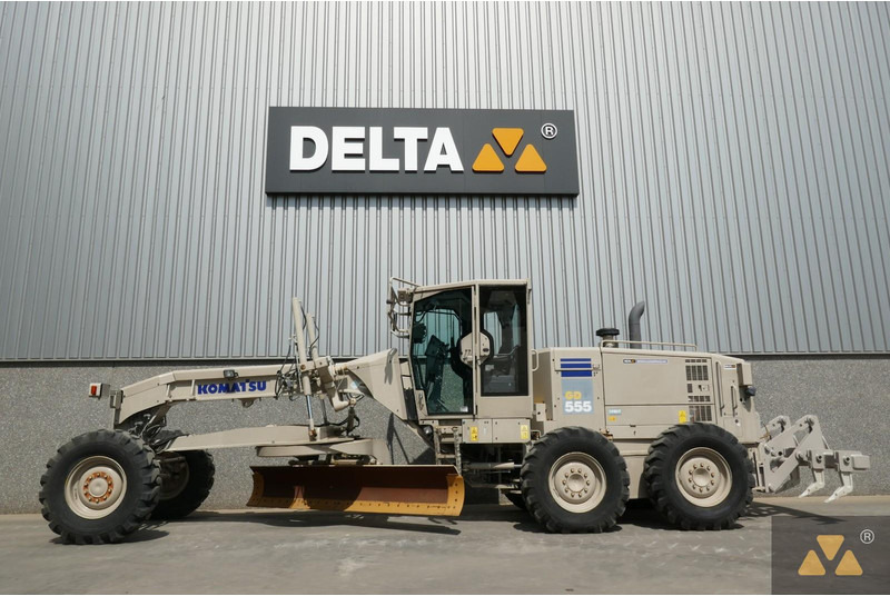 Komatsu GD555-5 Ex-army - Грейдер: фото 1 Komatsu GD555-5 Ex-army - Грейдер: фото 1