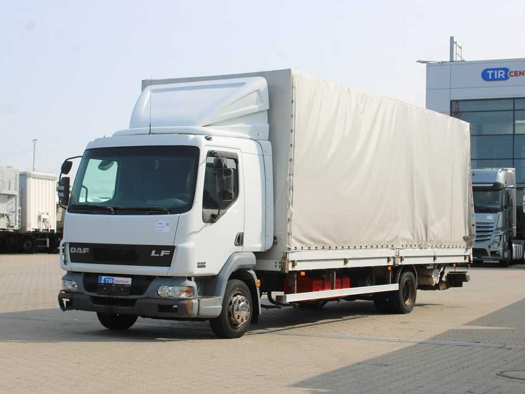 DAF FA LF 45.220, EURO 3, SIDEWALLS, TAIL LIFT - Тентована вантажівка: фото 1 DAF FA LF 45.220, EURO 3, SIDEWALLS, TAIL LIFT - Тентована вантажівка: фото 1