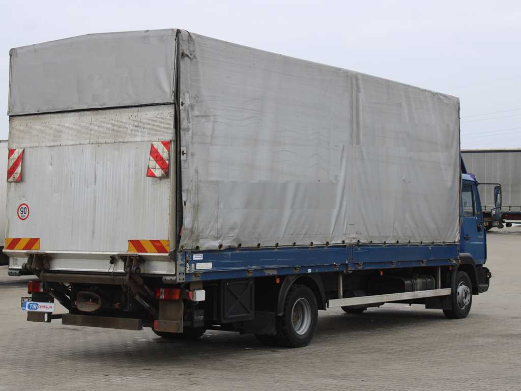 MAN LE 12.220, EURO 3, HYDRAULIC FRONT, TIRES 80% - Тентована вантажівка: фото 4 MAN LE 12.220, EURO 3, HYDRAULIC FRONT, TIRES 80% - Тентована вантажівка: фото 4
