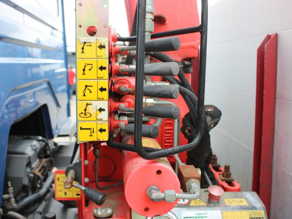 Бортова вантажівка/ Платформа, Вантажівка з маніпулятором Mercedes-Benz ATEGO 1018, EURO 3, CRANE FASSI F40A.21: фото 8