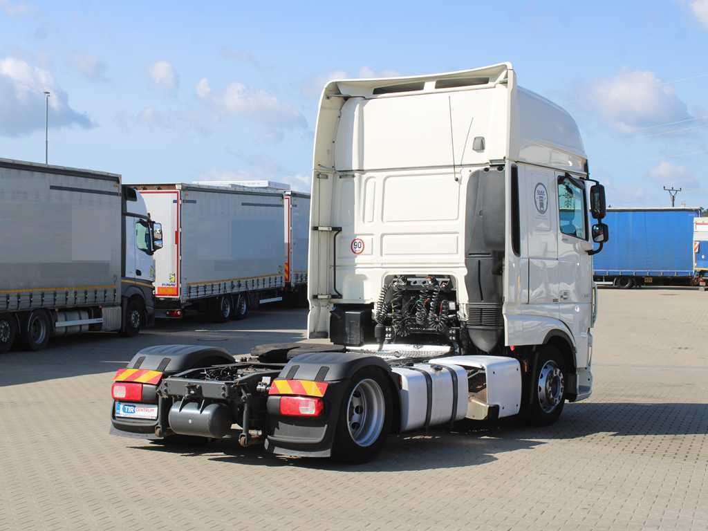 DAF XF 480 FT, EURO 6, LOWDECK, LIGHTHOUSES - Тягач: фото 4 DAF XF 480 FT, EURO 6, LOWDECK, LIGHTHOUSES - Тягач: фото 4