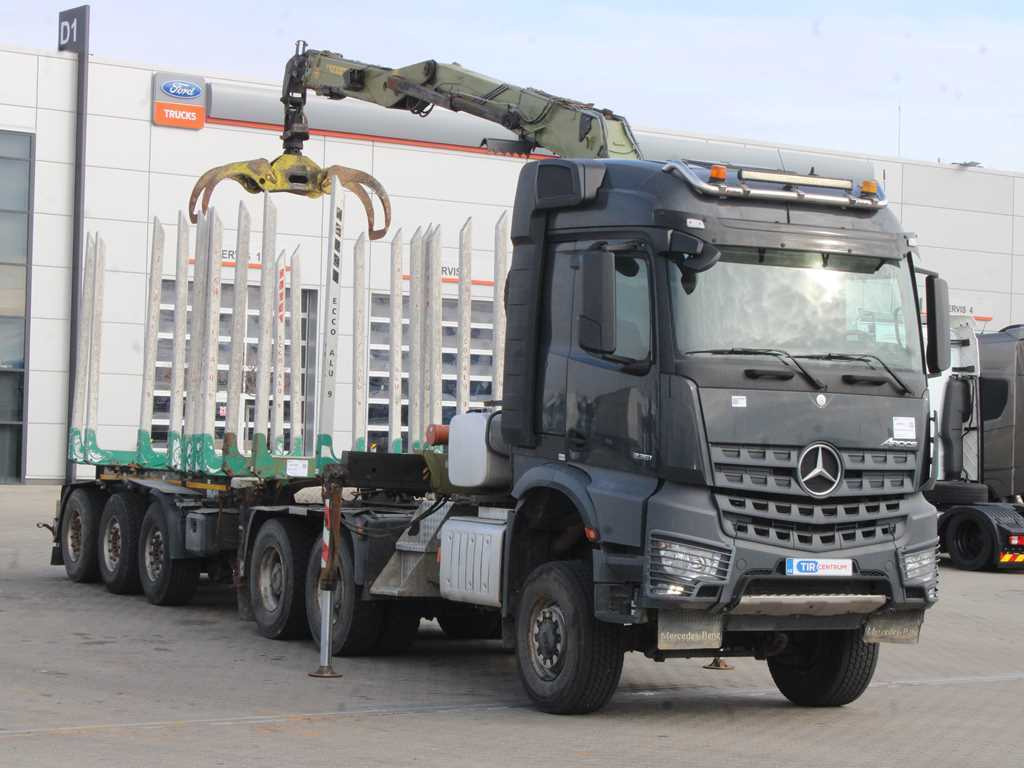 Mercedes-Benz Arocs 3351, 6x6, HYDRAULIC ARM LOGLIFT ET450, TIRES 80% + DOLL (2017) - Тягач: фото 3 Mercedes-Benz Arocs 3351, 6x6, HYDRAULIC ARM LOGLIFT ET450, TIRES 80% + DOLL (2017) - Тягач: фото 3