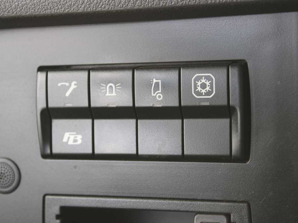 Тягач, Напівпричіп лісовоз Mercedes-Benz Arocs 3351, 6x6, HYDRAULIC ARM LOGLIFT ET450, TYRES 80%: фото 17 Тягач, Напівпричіп лісовоз Mercedes-Benz Arocs 3351, 6x6, HYDRAULIC ARM LOGLIFT ET450, TYRES 80%: фото 17