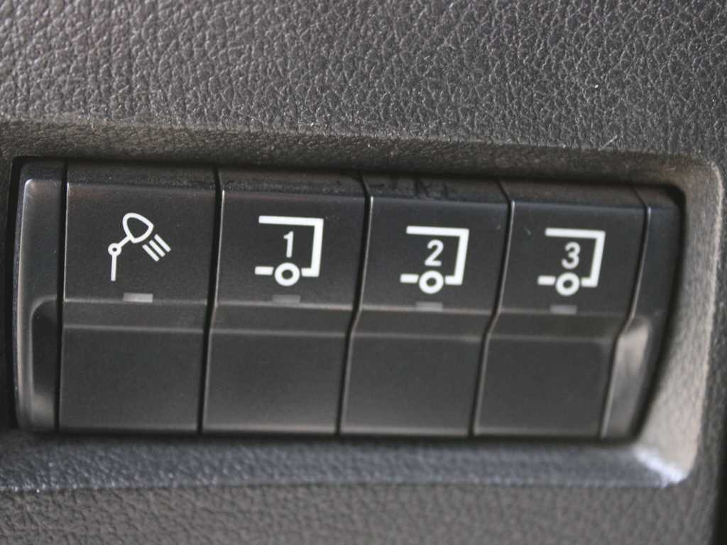 Тягач, Напівпричіп лісовоз Mercedes-Benz Arocs 3351, 6x6, HYDRAULIC ARM LOGLIFT ET450, TYRES 80%: фото 16 Тягач, Напівпричіп лісовоз Mercedes-Benz Arocs 3351, 6x6, HYDRAULIC ARM LOGLIFT ET450, TYRES 80%: фото 16