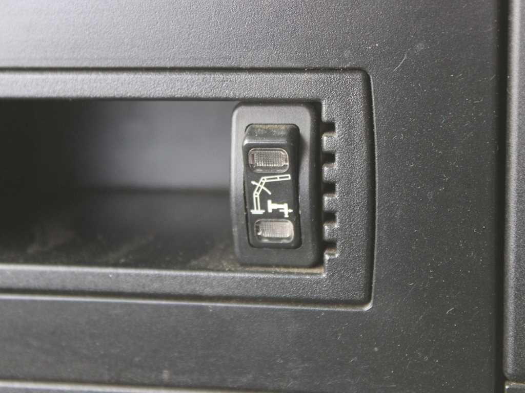 Тягач, Напівпричіп лісовоз Mercedes-Benz Arocs 3351, 6x6, HYDRAULIC ARM LOGLIFT ET450, TYRES 80%: фото 18 Тягач, Напівпричіп лісовоз Mercedes-Benz Arocs 3351, 6x6, HYDRAULIC ARM LOGLIFT ET450, TYRES 80%: фото 18