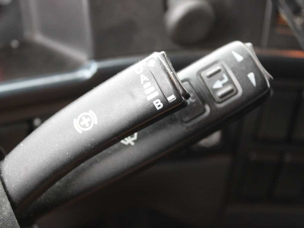 Тягач Volvo FH 420, EURO 5 EEV, LOWDECK, AIR SUSPENSION, VEB +: фото 10 Тягач Volvo FH 420, EURO 5 EEV, LOWDECK, AIR SUSPENSION, VEB +: фото 10