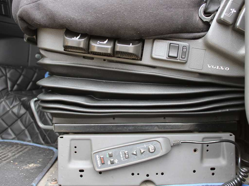 Тягач Volvo FH 420, EURO 5 EEV, LOWDECK, AIR SUSPENSION, VEB +: фото 6 Тягач Volvo FH 420, EURO 5 EEV, LOWDECK, AIR SUSPENSION, VEB +: фото 6