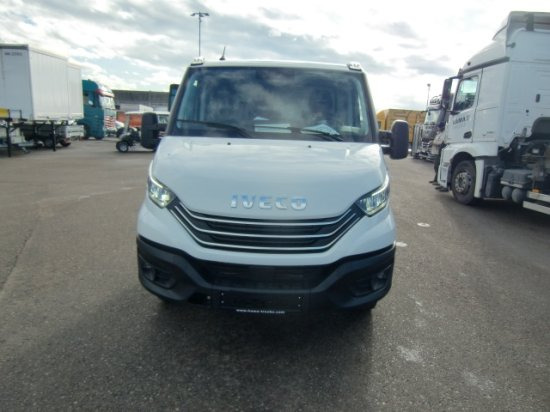 Iveco Daily 40 - 180 Fahrgestell, E6 Automatik 2 Stück verfügbar - Вантажівка шасі: фото 2 Iveco Daily 40 - 180 Fahrgestell, E6 Automatik 2 Stück verfügbar - Вантажівка шасі: фото 2