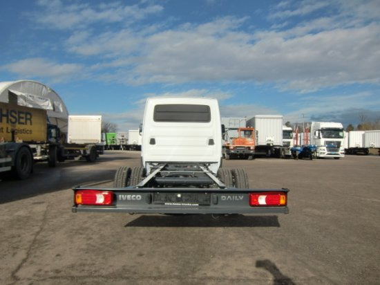 Iveco Daily 40 - 180 Fahrgestell, E6 Automatik 2 Stück verfügbar - Вантажівка шасі: фото 5 Iveco Daily 40 - 180 Fahrgestell, E6 Automatik 2 Stück verfügbar - Вантажівка шасі: фото 5