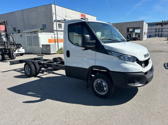 Iveco Daily 40 - 180 Fahrgestell, E6 Ohne Motor/Ohne Getriebe - Вантажівка шасі: фото 3 Iveco Daily 40 - 180 Fahrgestell, E6 Ohne Motor/Ohne Getriebe - Вантажівка шасі: фото 3