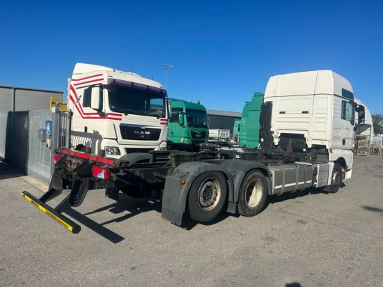 MAN TGX 26.440 BDF, XXL, Retarder, Automatik, E6, Liftachse, Motorschaden, Kurbelwellenschaden - Контейнеровоз/ Змінний кузов вантажівка: фото 4 MAN TGX 26.440 BDF, XXL, Retarder, Automatik, E6, Liftachse, Motorschaden, Kurbelwellenschaden - Контейнеровоз/ Змінний кузов вантажівка: фото 4