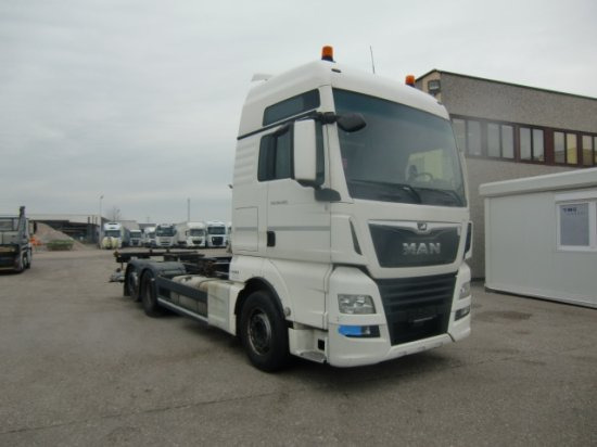 MAN TGX 26.460 XXL 6x2 Liftachse Euro 6 Unterfaltbühne - Контейнеровоз/ Змінний кузов вантажівка: фото 3 MAN TGX 26.460 XXL 6x2 Liftachse Euro 6 Unterfaltbühne - Контейнеровоз/ Змінний кузов вантажівка: фото 3