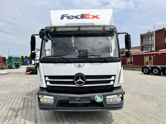 Mercedes-Benz Atego 1224 Koffer mit Hebebühne - Вантажівка з закритим кузовом: фото 2 Mercedes-Benz Atego 1224 Koffer mit Hebebühne - Вантажівка з закритим кузовом: фото 2