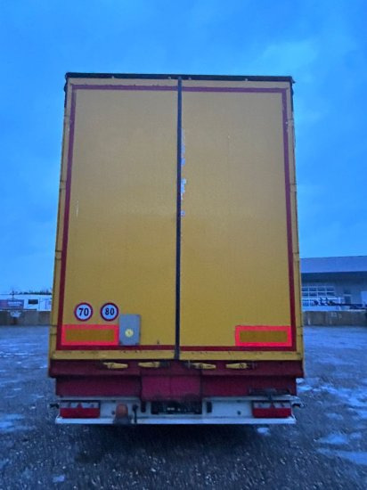 Schwarzmüller ,Fahrzeugtransporter, Mulde + Hubdach, Edscha-Verdeck, Auffahrtsrampen - Тентований напівпричіп: фото 5 Schwarzmüller ,Fahrzeugtransporter, Mulde + Hubdach, Edscha-Verdeck, Auffahrtsrampen - Тентований напівпричіп: фото 5