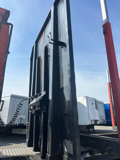 Schwarzmüller Holzauflieger 6 Rungenpaare, BPW-Achsen - Напівпричіп лісовоз: фото 2 Schwarzmüller Holzauflieger 6 Rungenpaare, BPW-Achsen - Напівпричіп лісовоз: фото 2