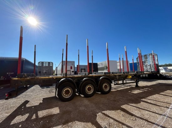 Schwarzmüller Holzauflieger, 8 Rungenpaare, SAF-Achsen, Liftachse - Напівпричіп лісовоз: фото 4 Schwarzmüller Holzauflieger, 8 Rungenpaare, SAF-Achsen, Liftachse - Напівпричіп лісовоз: фото 4