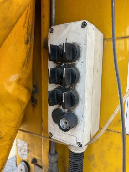 Тентований напівпричіп Schwarzmüller Spezialauflieger Schräglader, Coilmulde mehrere Einheiten verfügbar: фото 9 Тентований напівпричіп Schwarzmüller Spezialauflieger Schräglader, Coilmulde mehrere Einheiten verfügbar: фото 9