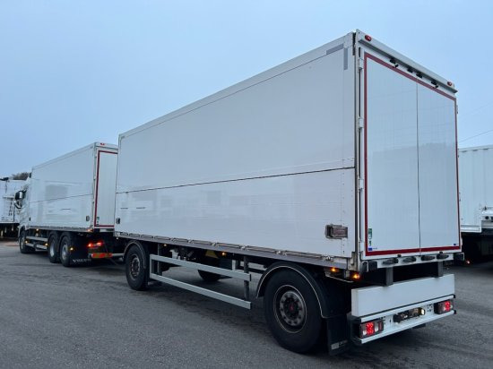 Volvo FH 500 6x2 Getränkekomplettzug, Orten Getränkeaufbau - Для перевезення напоїв вантажівка: фото 5 Volvo FH 500 6x2 Getränkekomplettzug, Orten Getränkeaufbau - Для перевезення напоїв вантажівка: фото 5