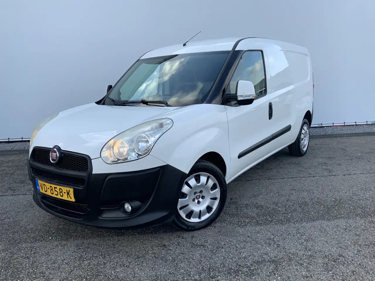 Fiat Doblo Cargo 1.6 MultiJet SX Maxi Airco Trekhaak 1300 kg - Легковий фургон: фото 1 Fiat Doblo Cargo 1.6 MultiJet SX Maxi Airco Trekhaak 1300 kg - Легковий фургон: фото 1